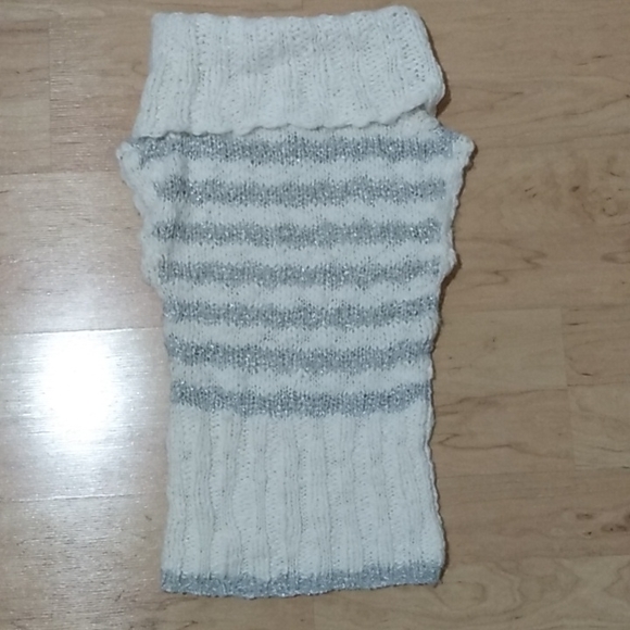 NWT Bebe Sparkly sleeveless cowl neck sweater M Creme White - Picture 1 of 7
